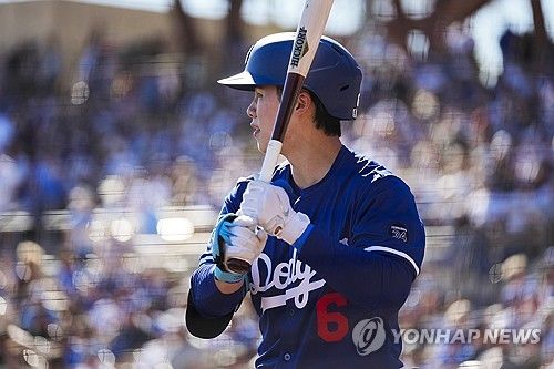 LA 다저스 김혜성이 미국 메이저리그 시범경기에서 타격하고 있다. AP/연합뉴스