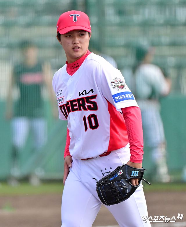 KIA 타이거즈 슈퍼루키 김태형이 10일 창원NC파크에서 열린 2025 신한 SOL Bank KBO 시범경기 3차전에서 NC 다이노스를 상대로 2이닝 1실점을 기록했다. 사진 엑스포츠뉴스 DB