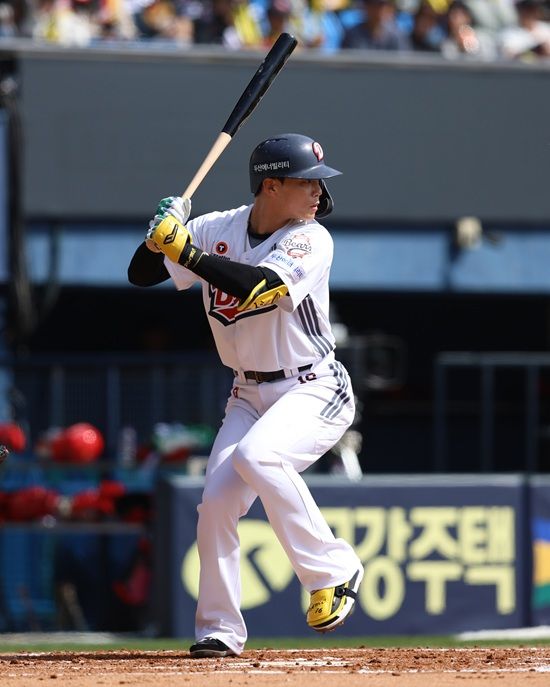두산 베어스 내야수 박준영이 지난 13일 잠실 KIA전에 선발 유격수로 출전해 동점 홈런을 포함한 멀티 히트 경기를 펼쳤다. 두산 베어스