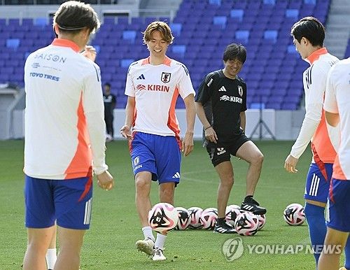 일본축구협회는 13일 공식 홈페이지를 통해 3월 A매치에 나설 일본 축구 대표팀 명단을 발표했다.&nbsp; 일본은 오는 20일 오흐 7시 35분과 25일 같은 시각 모두 일본 사이타마에 있는 사이타마 스타디움에서 바레인과 사우디아라비아와 2026 국제축구연맹(FIFA) 북중미 월드컵(캐나다-미국-멕시코 공동개최) 아시아 지역 3차 예선 C조 7~8차전을 치른다.&nbsp;연합뉴스