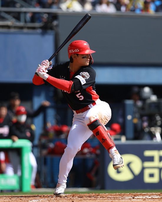 KIA 타이거즈가 13일 잠실 두산전에서 4-1로 승리해 시범경기 2연승을 내달렸다. KIA 타이거즈