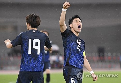 일본축구협회는 13일 공식 홈페이지를 통해 3월 A매치에 나설 일본 축구 대표팀 명단을 발표했다.&nbsp; 일본은 오는 20일 오흐 7시 35분과 25일 같은 시각 모두 일본 사이타마에 있는 사이타마 스타디움에서 바레인과 사우디아라비아와 2026 국제축구연맹(FIFA) 북중미 월드컵(캐나다-미국-멕시코 공동개최) 아시아 지역 3차 예선 C조 7~8차전을 치른다.&nbsp;연합뉴스