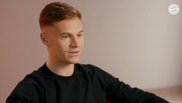 뮌헨이 13일(한국시간) 공식 홈페이지를 통해 요슈아 키미히와 2029년 여름까지 계약했다고 공식 발표했다. 현지 시각으로 밤 10시에 나온 깜짝 오피셜이었다.&nbsp;뮌헨