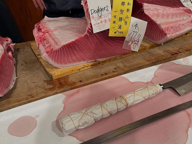 LA 다저스 오타니 쇼헤이가 16일 오후 팀 동료인 야마모토 요시노부, 사사키 로키와 함께 저녁 파티를 준비했다. 도쿄시리즈 로스터에 이름을 올린 선수 31명 전원이 파티에 참가했다. 오타니 SNS