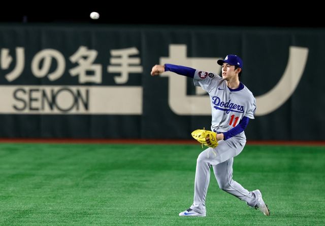 LA 다저스 야마모토 요시노부가 18일과 일본 도쿄돔에서 열리는 2025 미국프로야구 메이저리그 정규시즌 개막 2연전 도쿄시리즈 첫 경기에 선발 등판한다. EPA 연합뉴스