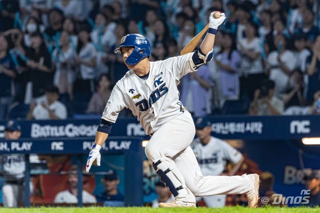 NC 포수 신용석은 비시즌 타격 재능을 터트리며 이호준 신임 감독의 많은 기대를 받고 있다. NC 다이노스