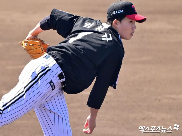 1일 오후 일본 오키나와 온나손 아카마 구장에서 열린 LG 트윈스와 삼성 라이온즈의 연습경기, 1회말 LG 선발투수 임찬규가 공을 힘차게 던지고 있다. 엑스포츠뉴스DB