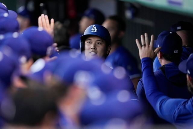 김혜성과 같은 팀, 소속사에 속한 오타니 쇼헤이는 김혜성의 적응을 위해 많은 도움을 주고 있다. 김혜성과 오타니는 지난달 27일 미겔 로하스가 마련한 저녁 자리에서도 긴 시간 동안 이야기를 나눴다. AP 연합뉴스