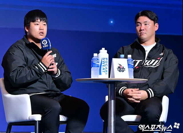 왼쪽부터 KT 위즈 강백호, 장성우. 20일 서울 송파구 잠실동 롯데호텔 월드에서 개최된 2025 신한 SOL Bank KBO 미디어데이 및 팬패스트에 임하고 있다. 잠실, 김한준 기자
