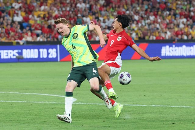 지난 1월 신태용 감독을 경질했던 인도네시아가 20일(한국시간) 호주 시드니의 시드니 풋볼 스타디움에서 열린 호주와의 2026 FIFA 북중미 월드컵 아시아 3차예선 7차전에서 전반을 0-3으로 뒤진 가운데 마쳤다. 사진 연합뉴스