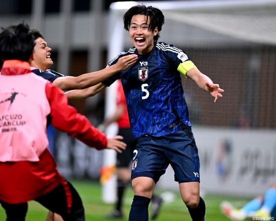 후나코시 유조 감독이 이끄는 일본 U-20 축구대표팀이 21일(한국시간) 스페인 발렌시아 베니도롬에 있는 에스타디오 무니시팔 길레르모 아모르에서 열린 프랑스 U-20 대표팀과의 스페인 4개국 친선대회 첫 경기에서 3-1로 완승을 거뒀다.&nbsp;일본축구협회