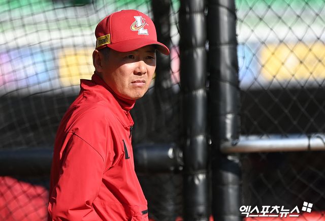 2022 시즌 KBO리그 최초의 와이어 투 와이어 통합우승을 견인했던 김원형 전 SSG 랜더스 감독이 21일 2026 월드베이스볼클래식(WBC) 국가대표팀 투수코치로 선임됐다. 사진 엑스포츠뉴스 DB