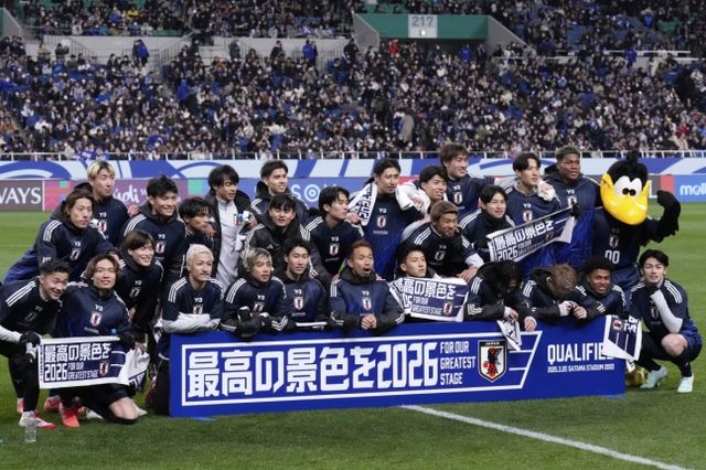 후나코시 유조 감독이 이끄는 일본 U-20 축구대표팀이 21일(한국시간) 스페인 발렌시아 베니도롬에 있는 에스타디오 무니시팔 길레르모 아모르에서 열린 프랑스 U-20 대표팀과의 스페인 4개국 친선대회 첫 경기에서 3-1로 완승을 거뒀다.&nbsp;연합뉴스