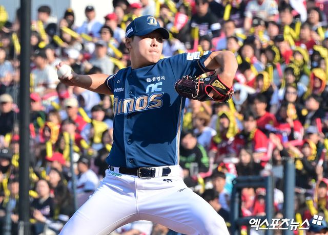 22일 오후 광주기아챔피언스필드에서 열린 '2025 신한 SOL Bank KBO리그' NC 다이노스와 KIA 타이거즈의 개막전 경기, 7회말 NC 김태경이 공을 힘차게 던지고 있다. 광주, 김한준 기자