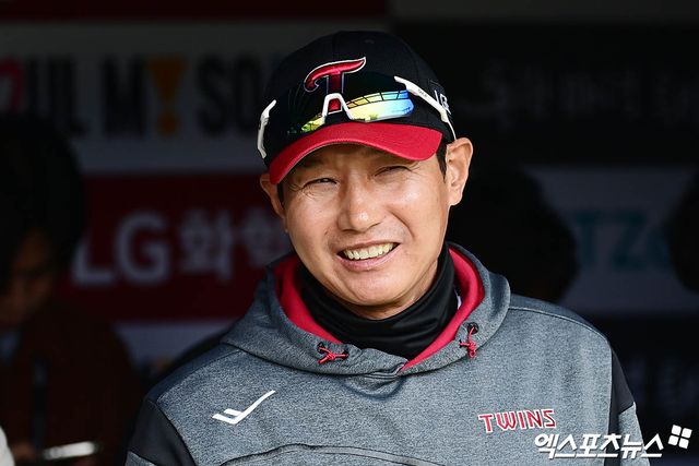 염경엽 LG 감독은 22일 잠실구장에서 열릴 '2025 신한 SOL Bank KBO 리그' 롯데전을 취재진을 만났다. 이 자리에서 장현식이 이탈한 마무리 투수 부재에 관한 고민을 밝혔다. 잠실, 박지영 기자