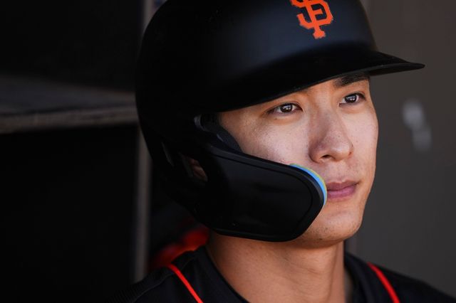 등 통증으로 메이저리그 시범경기 막판 실전에 나서지 못하고 있는 샌프란시스코 자이언츠의 이정후 사진 연합뉴스