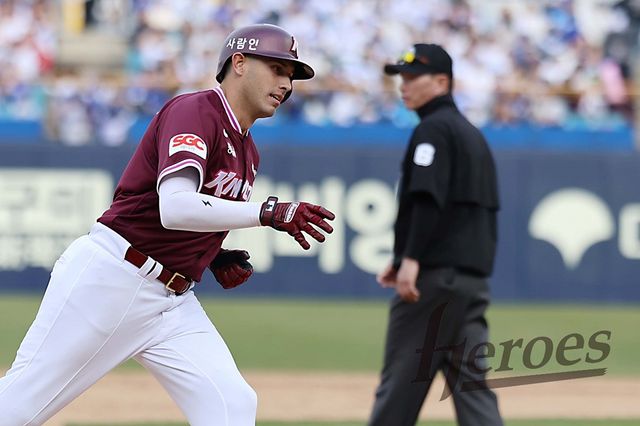 키움 외야수 카디네스는 지난 22~23일 라이온즈파크에서 열린 '2025 신한 SOL Bank KBO 리그' 삼성전에서 모두 선발 출전했다. 만루포를 포함해 총합 OPS 1.778로 폭발적인 타격감을 선보였다. 키움 히어로즈