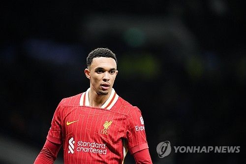 스페인 매체 '렐레보' 기자 마테오 모레토가 23일(한국시간) 아놀드가 4월에 자신의 미래를 결정하게 될 것이라고 전했다.&nbsp;다른 스패인 매체 '마르카'도 다르지 않았다. 매체는 아놀드의 레알 이적이 99% 완료됐다면서 아놀드가 리버풀의 재계약 제안을 아놀드는 오랜 시간 전에 레알 이적을 결정해 왔고 어떤 것도 그의 마음을 되돌리지 못할 것이라고 전했다.&nbsp;연합뉴스