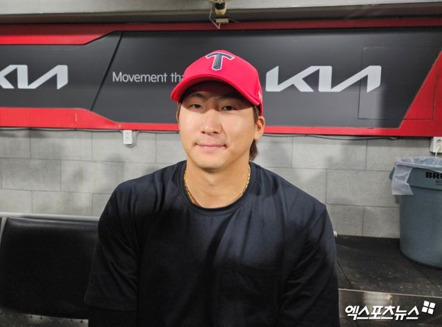 25일 오후 광주-KIA챔피언스필드에서 열린 '2025 신한 SOL Bank KBO리그' 키움 히어로즈와 KIA 타이거즈의 경기, KIA가 타자들의 활약과 아담 올러의 호투를 앞세워 11:6으로 승리했다. 경기 후 KIA 외야수 나성범이 인터뷰에 임하고 있다. 광주, 유준상 기자
