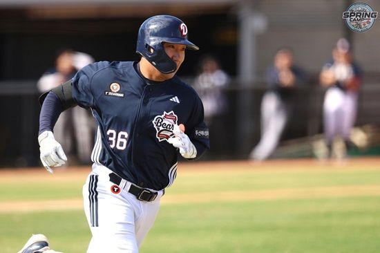 두산 베어스 외야수 추재현이 퓨처스리그 경기에서 홈런을 쏘아 올리면서 1군 콜업을 위한 무력시위를 벌이고 있다. 두산 베어스