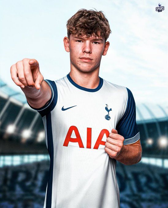 영국 매체 '텔레그래프'가 26일(한국시간) 사우샘프턴이 프리미어리그에서 많은 관심을 받는 유망주 타일러 디블링에게 1억 파운드(약 1893억원) 이상의 이적료를 요구할 거라고 보도했다.&nbsp;SNS