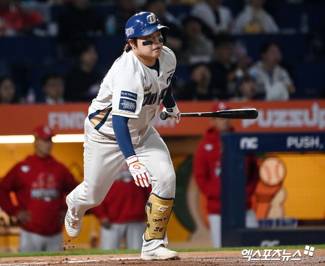 NC 외야수 권희동은 28일 창원 NC파크에서 열린 '2025 신한 SOL Bank KBO 리그' LG와 정규시즌 1차전에서 1번타자 좌익수로 선발 출전했다. 첫 타석 LG 선발 치리노스의 시속 146㎞ 투심 패스트볼에 왼쪽 손등을 맞아 교체 아웃됐다. 엑스포츠뉴스 DB