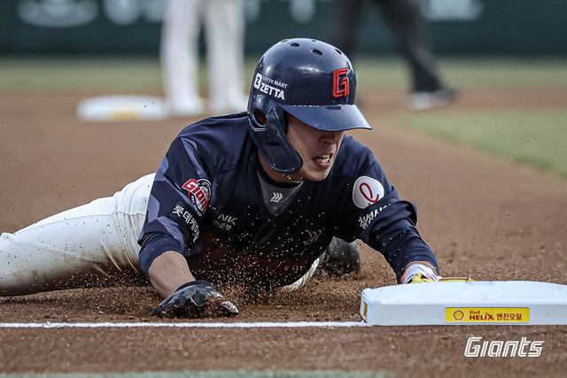 롯데 자이언츠 외야수 황성빈이 28일 부산 사직야구장에서 열리는 2025 신한 SOL Bank KBO리그 KT 위즈와의 팀 간 1차전에 앞서 왼손 염좌 부상 여파로 1군 엔트리에서 제외됐다. 사진 롯데 자이언츠