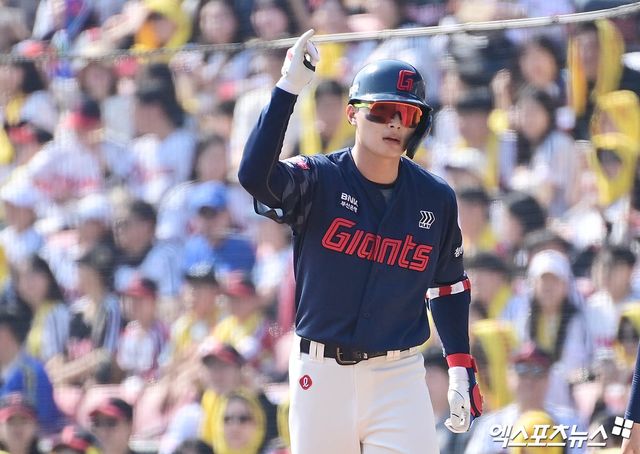 롯데 자이언츠 외야수 윤동희가 29일 부산 사직야구장에서 열리는 2025 신한 SOL Bank KBO리그 KT 위즈와의 팀 간 2차전 선발 라인업에서 제외, 벤치에서 경기를 시작한다. 사진 엑스포츠뉴스 DB