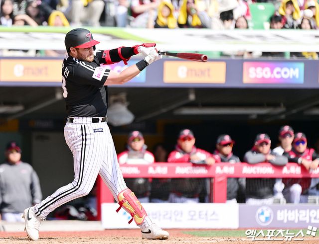 LG 내야수 오스틴은 29일 창원 NC파크에서 열린 '2025 신한 SOL Bank KBO 리그' NC와 정규시즌 2차전에서 3번타자 1루수로 선발 출전했다. 6회초 도망가는 3점 홈런을 치는 등 3타점으로 공격에 활력을 불어넣었다. 엑스포츠뉴스 DB