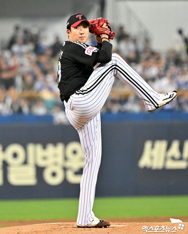LG 투수 손주영은 2025시즌 핵심 선발 투수로 많은 기대를 받고 있다. 염경엽 감독과 팀은 손주영을 미래 1선발로 키우려 한다. 엑스포츠뉴스 DB