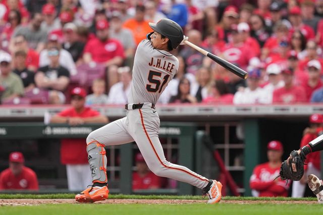 샌프란시스코 자이언츠 이정후가 30일 2025 미국 메이저리그 신시내티 레즈전에 출전해 타격하고 있다. AFP 연합뉴스