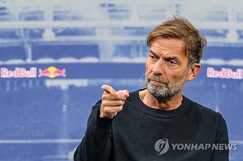 영국 매체 'TBR풋볼'이 30일(한국시간) 위르겐 클롭 전 리버풀 감독이 이번 여름 감독직에 복귀해 제안을 받을 것이라고 전하면서 레알 마드리드로 향할 수도 있다고 전했다.&nbsp;연합뉴스