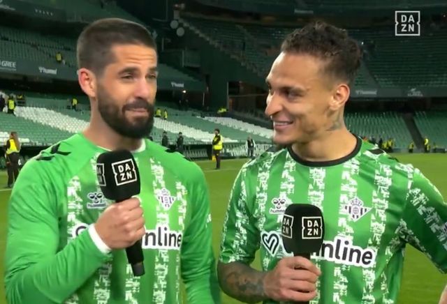 베테랑 미드필더 이스코가 31일(한국시간) 스페인 발렌시아의 베니토 비야마린 경기장에서 열린 레알 베티스와 세비야의 2024-2025시즌 라리가 29라운드 '안달루시아 더비' 홈 경기 후 인터뷰에서 안토니 영입을 위해 모금이라고 해야 한다고 말했다.&nbsp;다즌