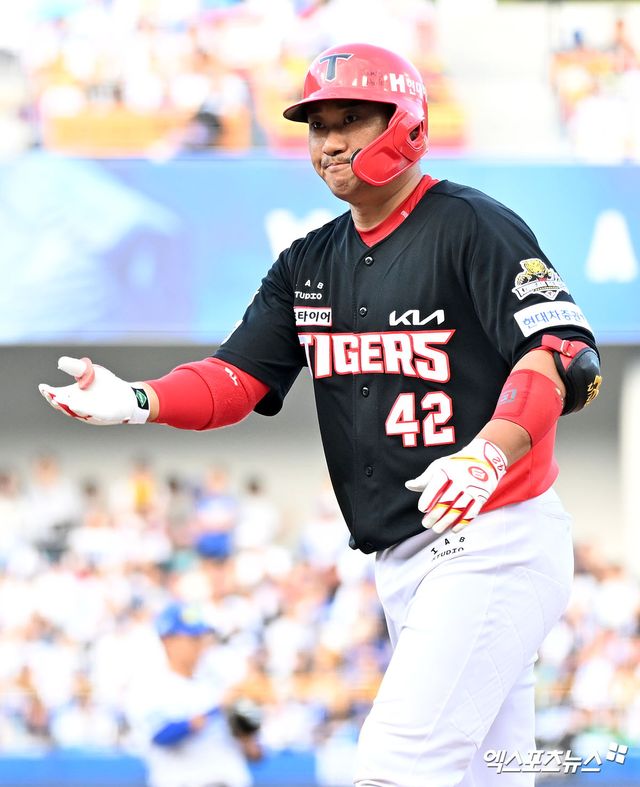 KIA 타이거즈 포수 김태군이 지난해 한국시리즈 경기에서 세리머니하고 있다. 엑스포츠뉴스 DB
