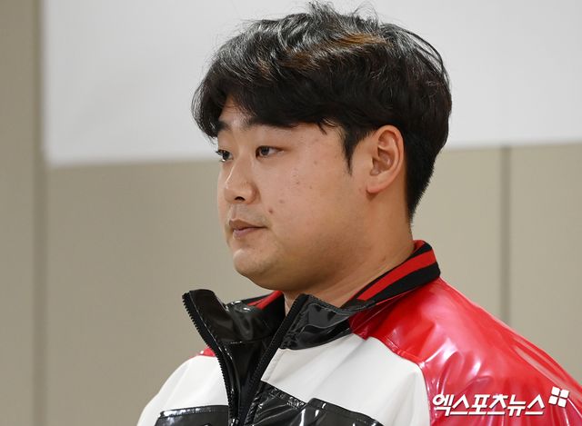 LG 투수 허준혁은 지난 1일 아카마구장에서 열린 삼성과 연습경기에서 1이닝 3탈삼진으로 눈길을 끌었다. 스프링캠프 기간 두각을 드러낸 허준혁은 다가올 2025시즌 불펜진 한자리를 채워주리라 많은 기대를 받고 있다. 엑스포츠뉴스 DB