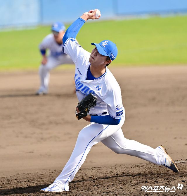 삼성 라이온즈 투수 박주혁이 일본 오키나와 스프링캠프 연습경기에 등판해 역투하고 있다. 엑스포츠뉴스 DB