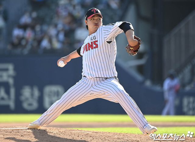 LG 투수 허준혁은 지난 1일 아카마구장에서 열린 삼성과 연습경기에서 1이닝 3탈삼진으로 눈길을 끌었다. 스프링캠프 기간 두각을 드러낸 허준혁은 다가올 2025시즌 불펜진 한자리를 채워주리라 많은 기대를 받고 있다. 엑스포츠뉴스 DB