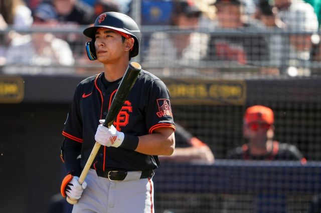 이정후는 5일(이하 한국시간) 미국 애리조나주 피오리아 스타디움에서 열린 2025 미국프로야구 메이저리그(MLB) 샌디에이고 파드리스와의 시범경기에 3번타자 겸 중견수로 선발 출전해 2타수 1안타를 기록했다. 이정후의 시범경기 타율은 0.400에서 0.412로 상승했다. AP연합뉴스