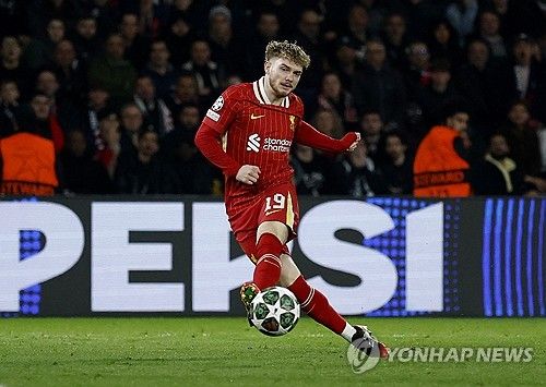 PSG가 6일(한국시간) 프랑스 파리에 있는 파르크 데 프랭스에서 열린 리버풀과의 2024-2025시즌 유럽축구연맹(UEFA) 챔피언스리그 16강 1차전에서 극적인 하비 엘리엇의 골에 0-1로 패했다.&nbsp;연합뉴스