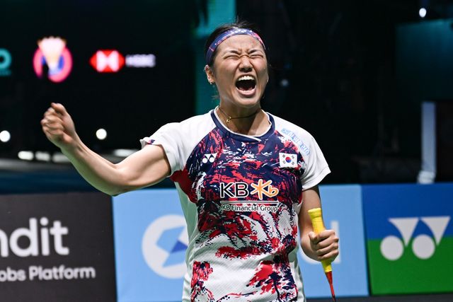 세계랭킹 1위 안세영은 5일(한국시간) 프랑스 오를레앙에서 열린 대회 여자 단식 32강전에서 인도의 운나티 후다(55위)를 2-0(21-9 21-15)으로 꺾고 가볍게 16강에 진출했다. 안세영은 이번 대회와 11일부터 열리는 전영 오픈까지 4연속 우승을 노린다. 신화-연합뉴스