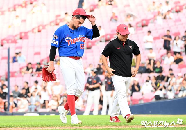 6일 오후 광주-KIA챔피언스필드에서 열린 '2023 신한은행 SOL KBO리그' 한화 이글스와 KIA 타이거즈의 경기, 5회초 1사 1루 KIA 선발투수 산체스가 마운드를 내려오고 있다. 엑스포츠뉴스 DB