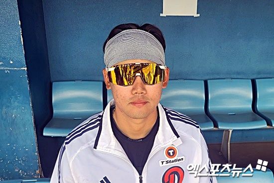 두산 베어스 포수 박민준이 일본 미야자키 스프링캠프에서 인터뷰에 응하고 있다. 미야자키, 김근한 기자