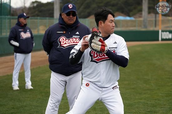 두산 베어스 포수 박민준이 주전 포수 양의지의 뒤를 받힐 세이브 포수로 성장하고자 한다. 두산 베어스