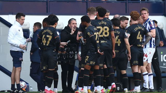 QPR이 9일(한국시간) 공식 홈페이지를 통해 웨스트브롬위치 알비온(WBA) 원정에 선수를 향한 인종차별이 있었다고 알렸다.&nbsp;경기에서는 QPR이 수적 우위에도 불구하고 0-1로 패해 플레이오프 권과 크게 벌어졌다. QPR