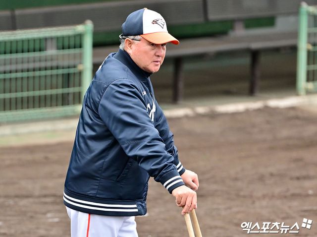 한화 이글스 투수 문동주가 4월 중순 전 1군 선발 로테이션으로 돌아올 전망이다. 그 사이 베테랑 우완 이상규가 빈자리를 채우고자 한다. 엑스포츠뉴스 DB