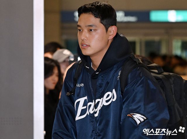 한화 이글스 투수 문동주가 4월 중순 전 1군 선발 로테이션으로 돌아올 전망이다. 그 사이 베테랑 우완 이상규가 빈자리를 채우고자 한다. 엑스포츠뉴스 DB