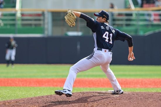 두산 베어스가 8일 시범경기 한화 이글스전에서 마운드와 타선의 고른 활약 속에 6-4로 승리했다. 두산 베어스