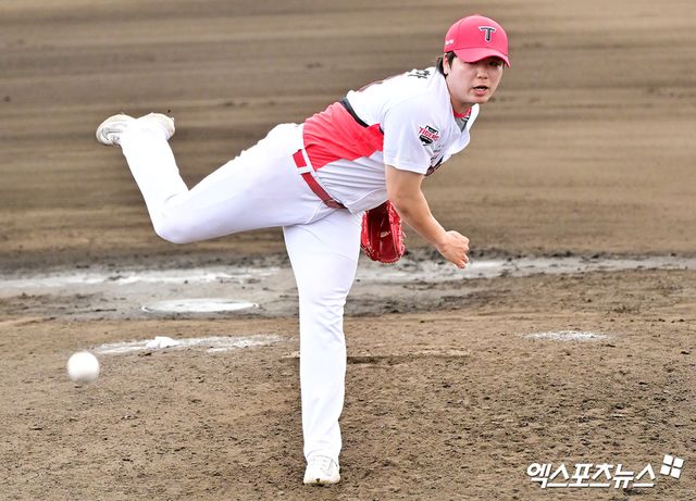 2025 시즌 KIA 타이거즈 개막 5선발 자리를 놓고 경쟁을 펼쳤던 KIA 타이거즈 투수 황동하. 사진 엑스포츠뉴스 DB