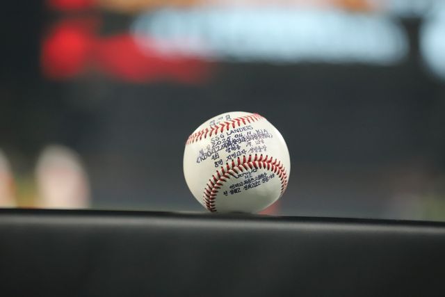 11일 오후 광주-KIA챔피언스필드에서 열린 '2025 신한 SOL Bank KBO리그' SSG 랜더스와 KIA 타이거즈의 경기, SSG가 9:3으로 승리하면서 3연전 첫 경기를 승리로 장식했다. 8번 지명타자로 선발 출전한 현원회는 3타수 1안타 2타점 1볼넷을 기록했다. SSG 랜더스