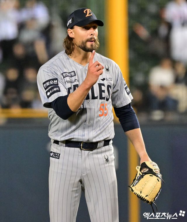 한화 이글스 외국인 투수 라이언 와이스가 지난 10일 잠실 두산전에 선발 등판해 7.2이닝 2실점 쾌투로 시즌 첫 승을 달성했다. 사진 엑스포츠뉴스 DB